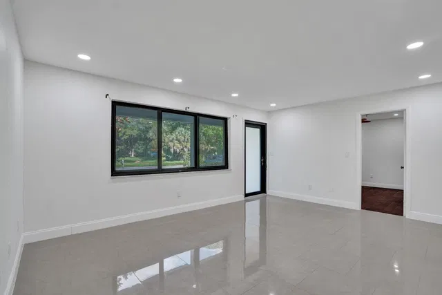 Residence photo 8