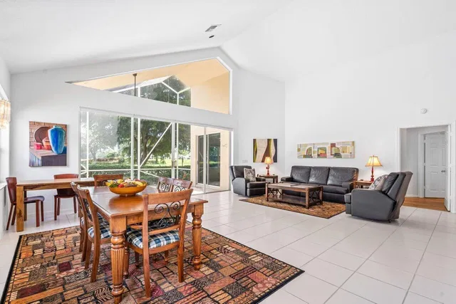 Residence photo 5