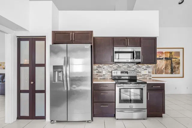 Residence photo 20