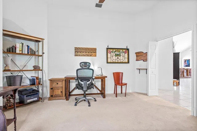 Residence photo 36