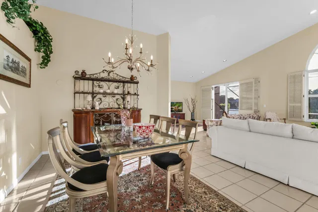  Residence photo 9
