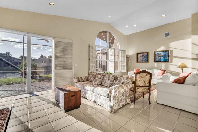  Residence photo 13
