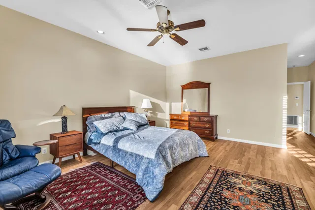  Residence photo 23
