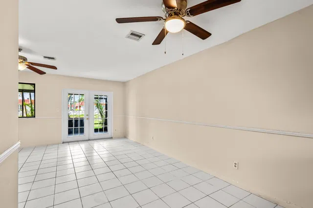 Residence photo 6