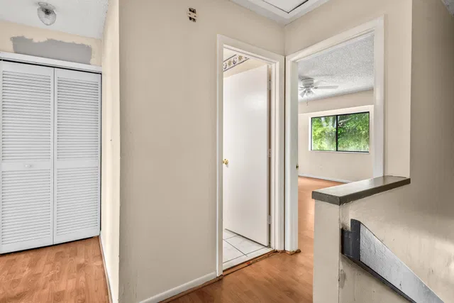 Residence photo 12