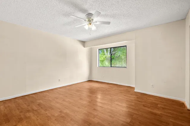 Residence photo 13