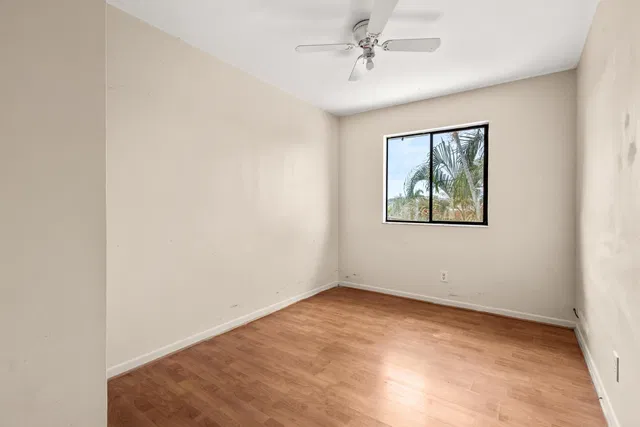 Residence photo 16