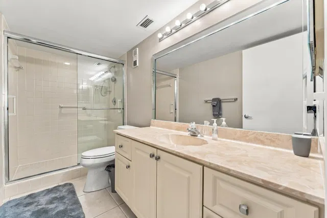 Unit 402 photo 23