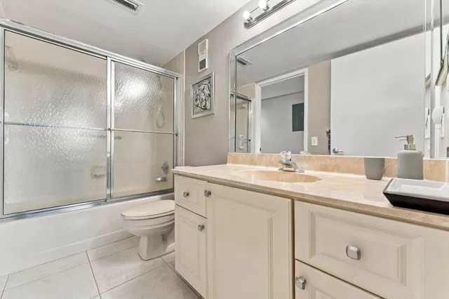 Unit 402 photo 30