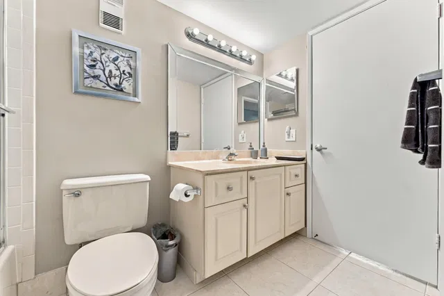 Unit 402 photo 31