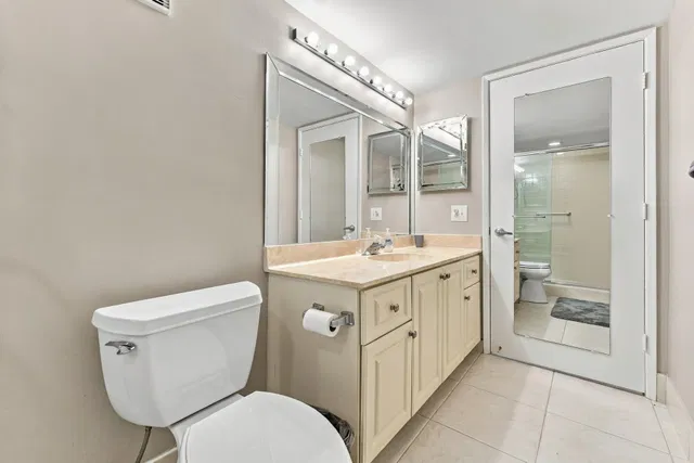 Unit 402 photo 33