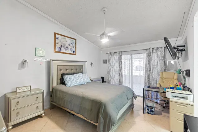  Residence photo 6