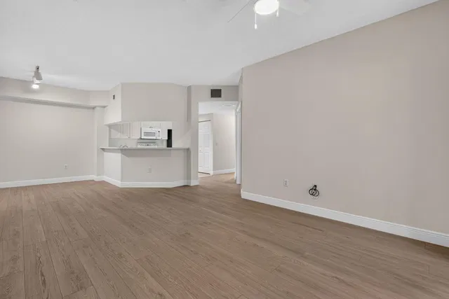  Residence photo 13