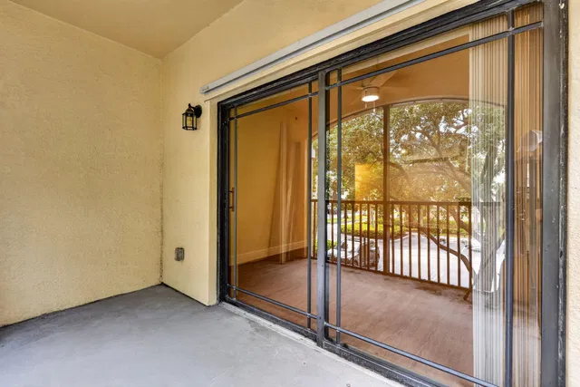  Residence photo 25