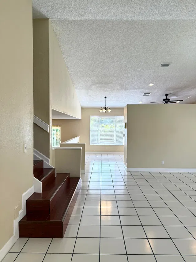 Residence photo 4