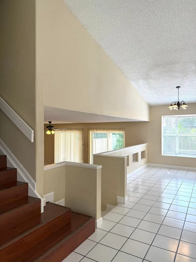 Residence photo 5