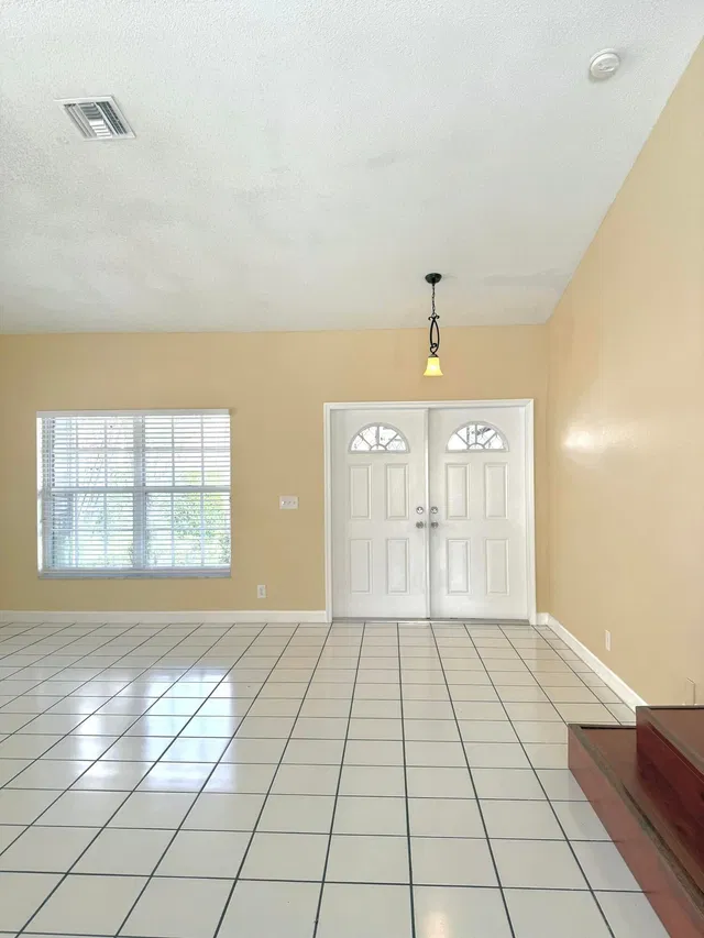 Residence photo 6
