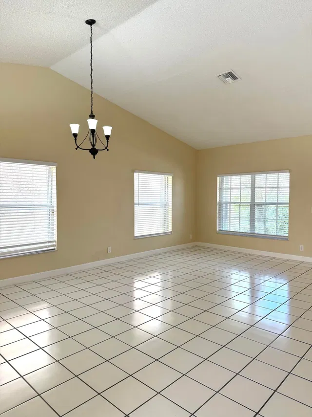 Residence photo 7