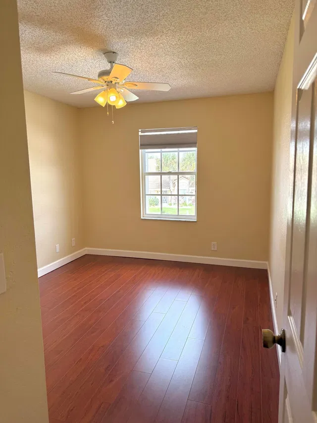 Residence photo 25