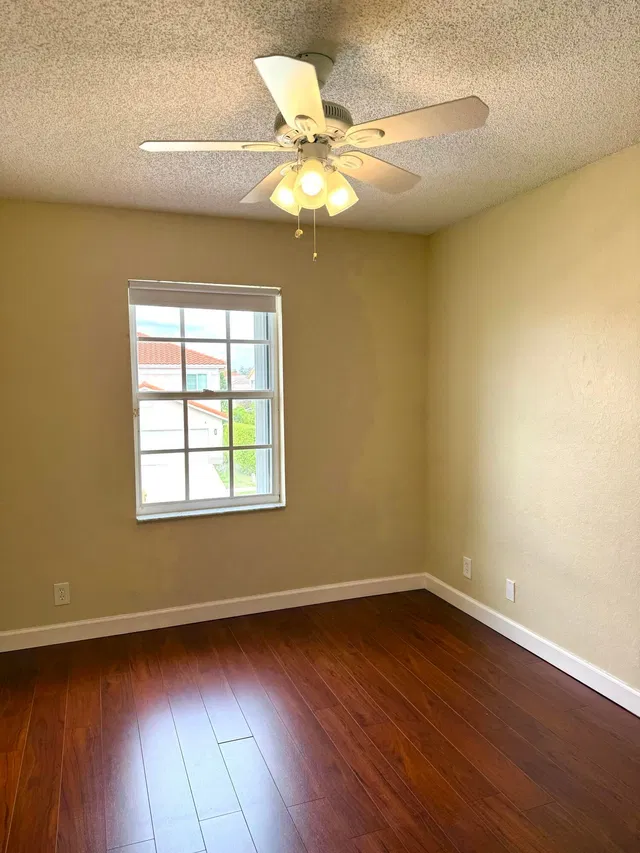 Residence photo 33