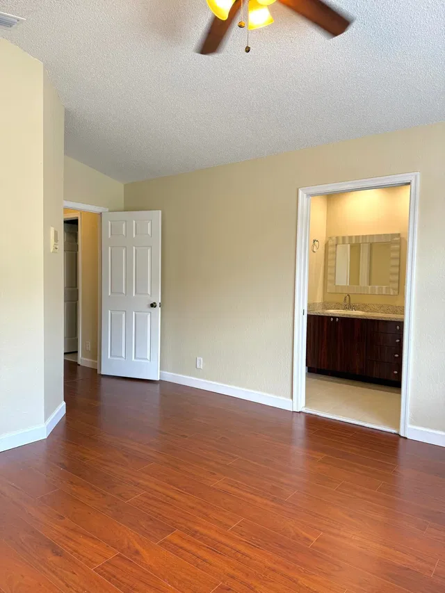 Residence photo 39