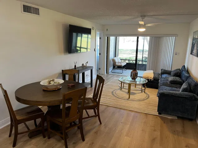 Eastpointe Country Club Unit 103 photo 5