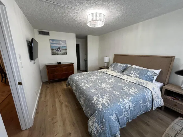 Eastpointe Country Club Unit 103 photo 8