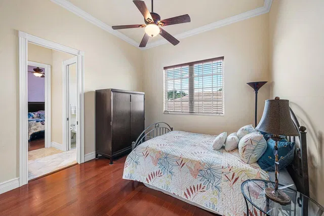 Residence photo 22
