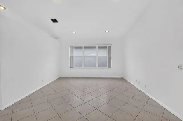 Residence photo 10