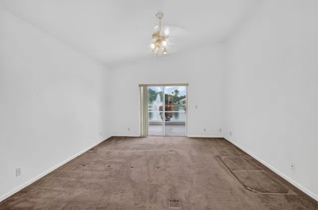 Residence photo 16