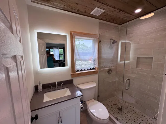 Old Northwood Residence photo 9