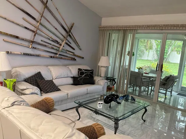  Residence photo 14