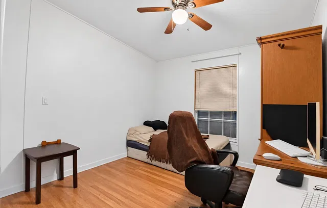 Unit 33 photo 23