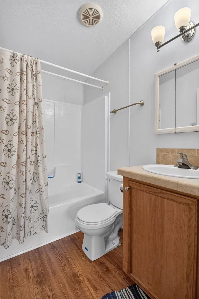 Unit 33 photo 27