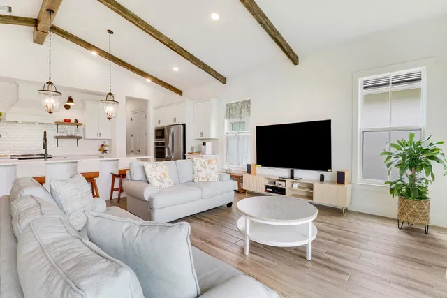  Residence photo 11