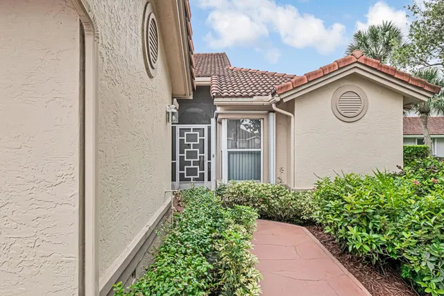 Residence photo 2