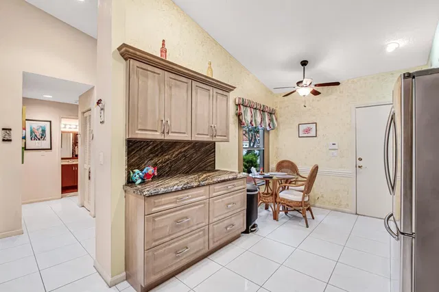 Residence photo 20