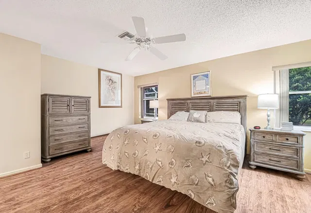 Residence photo 25