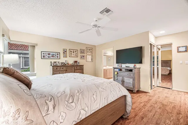 Residence photo 26