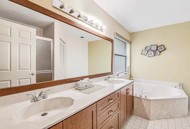 Residence photo 28