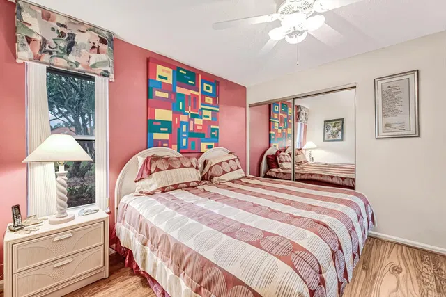Residence photo 32