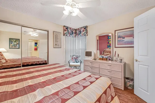 Residence photo 33