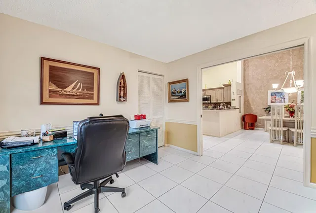 Residence photo 37