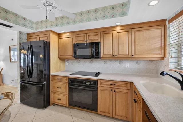 Singer Island Unit 255 photo 6