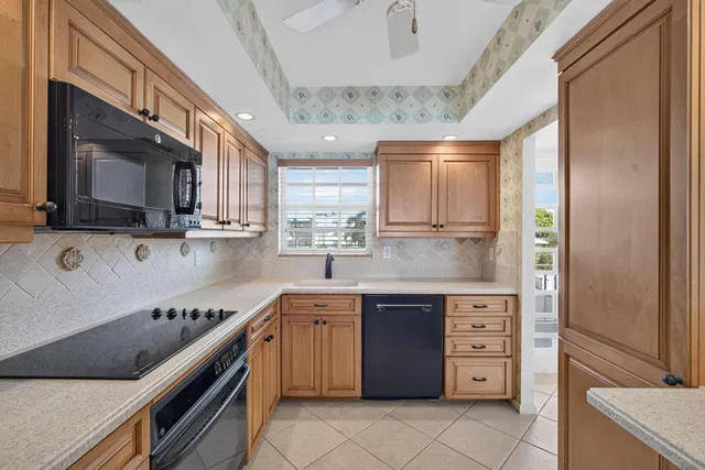 Singer Island Unit 255 photo 7