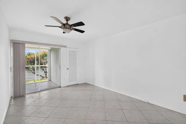  Residence photo 8