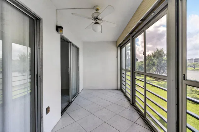  Residence photo 12