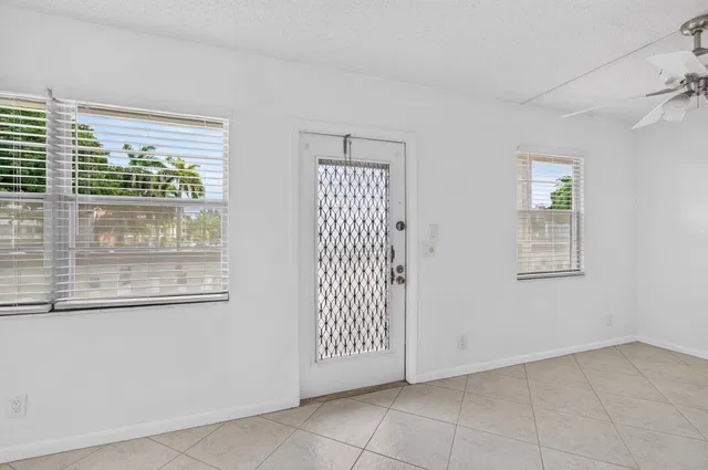  Residence photo 13