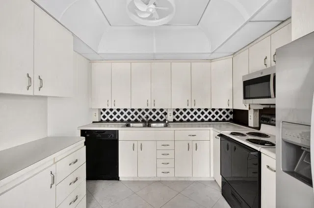  Residence photo 23