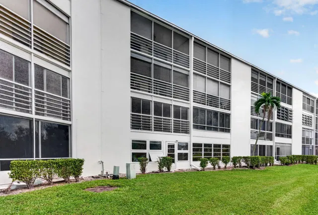  Residence photo 53